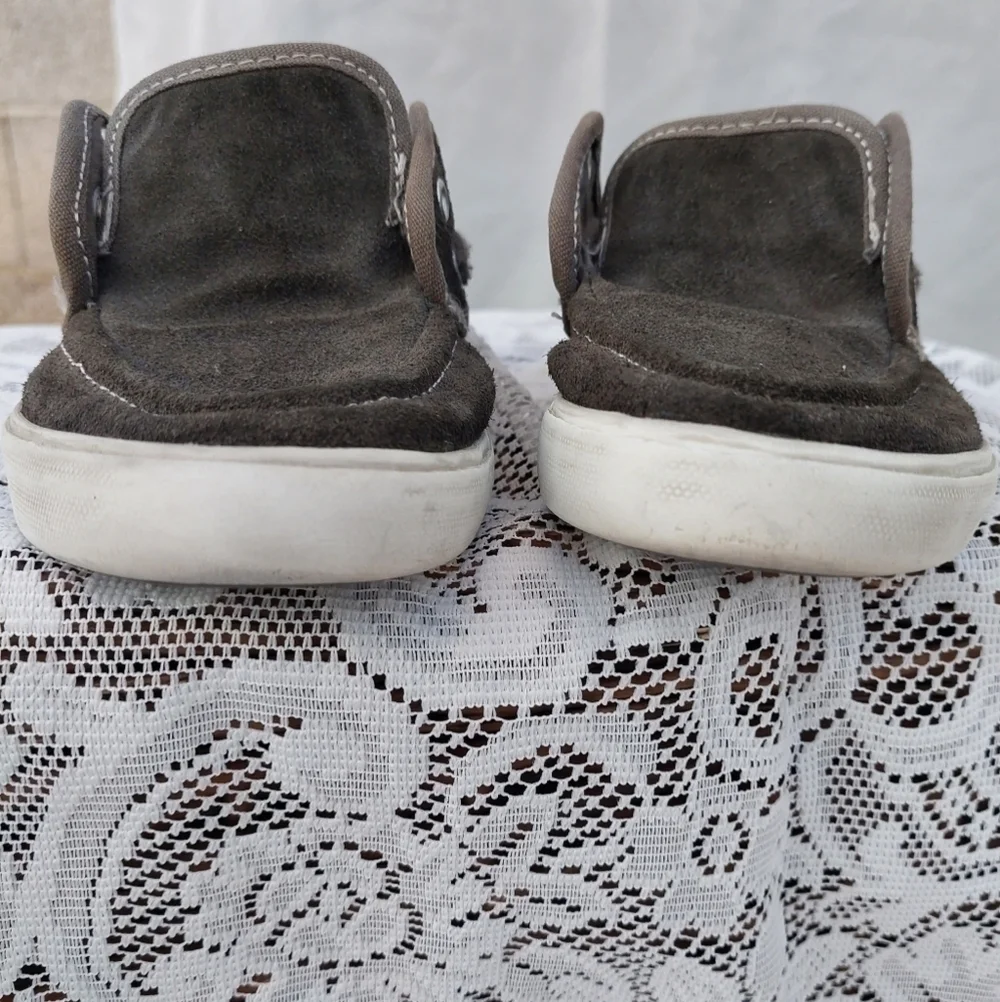 Juniors size 1 All Star Converse Gray Loafer Slip-On Moccasin Boat Shoes